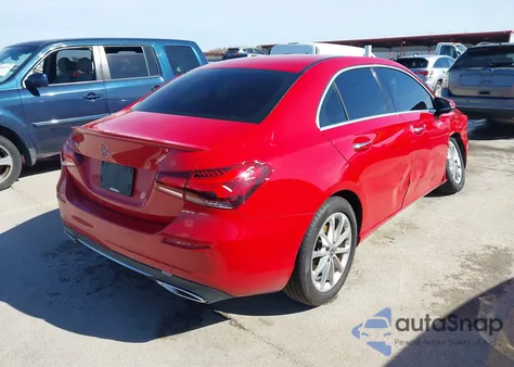 2019 Mercedes-Benz A 220 4Matic из США, поврежденный, VIN WDD3G4FBXKW027415